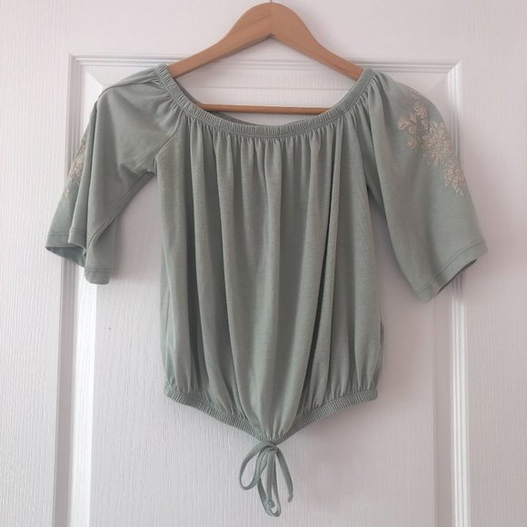Off-The-Shoulder Flowy Ardene Top Mint Green - Picture 2 of 4